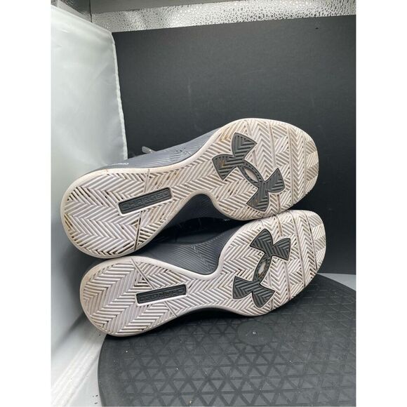 Under Armour Men's Clutchfit Drive 2 Basketball Shoe Size 8 Gray - Picture 8 of 8